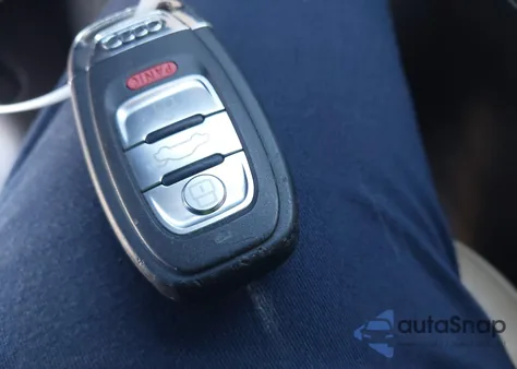 2013 Audi A4 2.0T Premium z USA, uszkodzony, nr VIN WAUBFAFL0DN032015